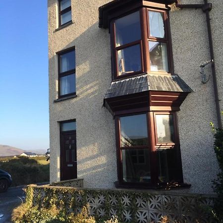 First Floor Apartment With Mountain Views Tywyn Esterno foto