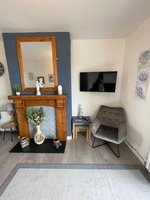 First Floor Apartment With Mountain Views Tywyn Esterno foto