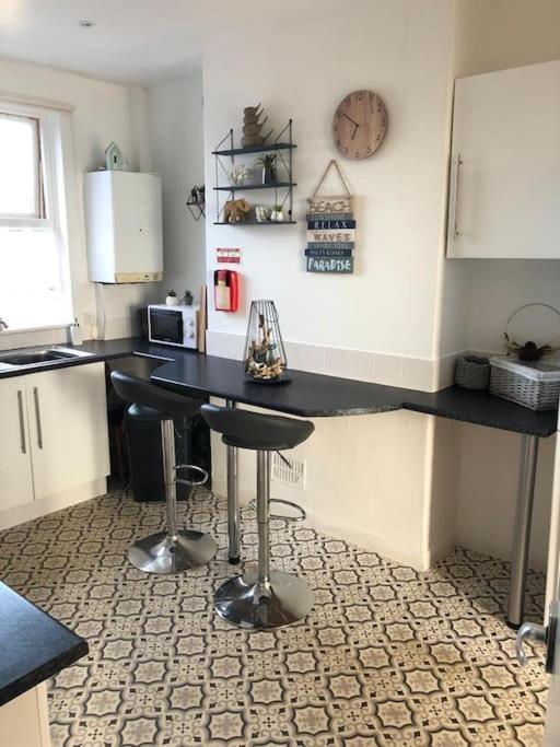First Floor Apartment With Mountain Views Tywyn Esterno foto