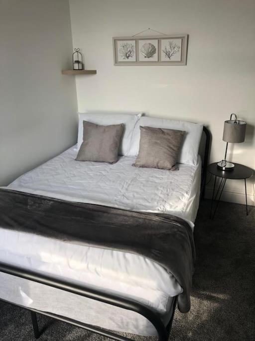 First Floor Apartment With Mountain Views Tywyn Esterno foto